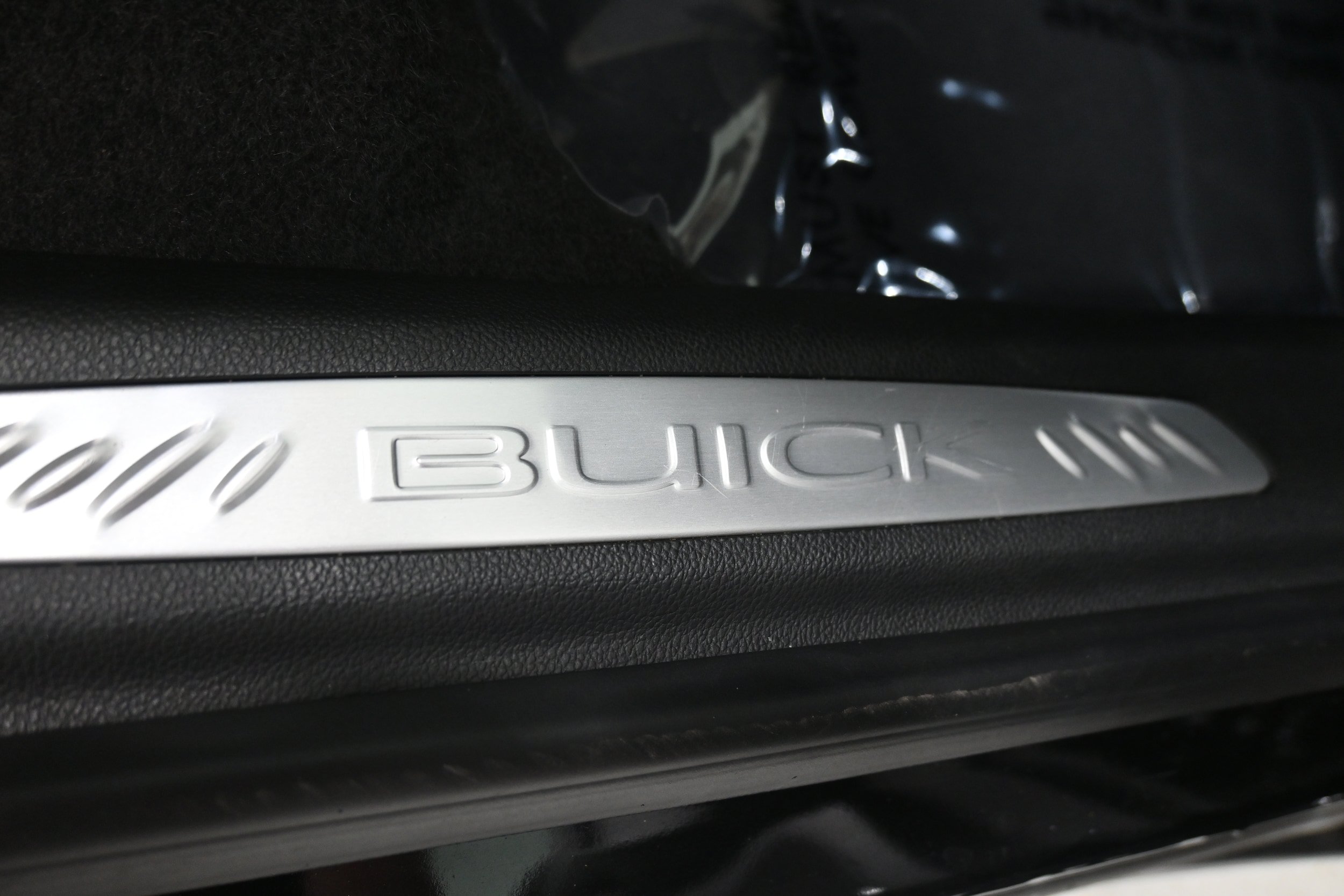 Used 2017 Buick Envision Premium AWD/4WD image 29