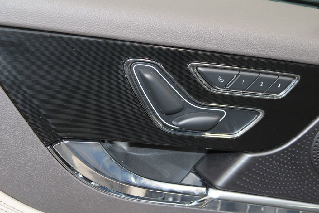 Used 2023 Lincoln Corsair Reserve w/ Equipment Group 201A image 21