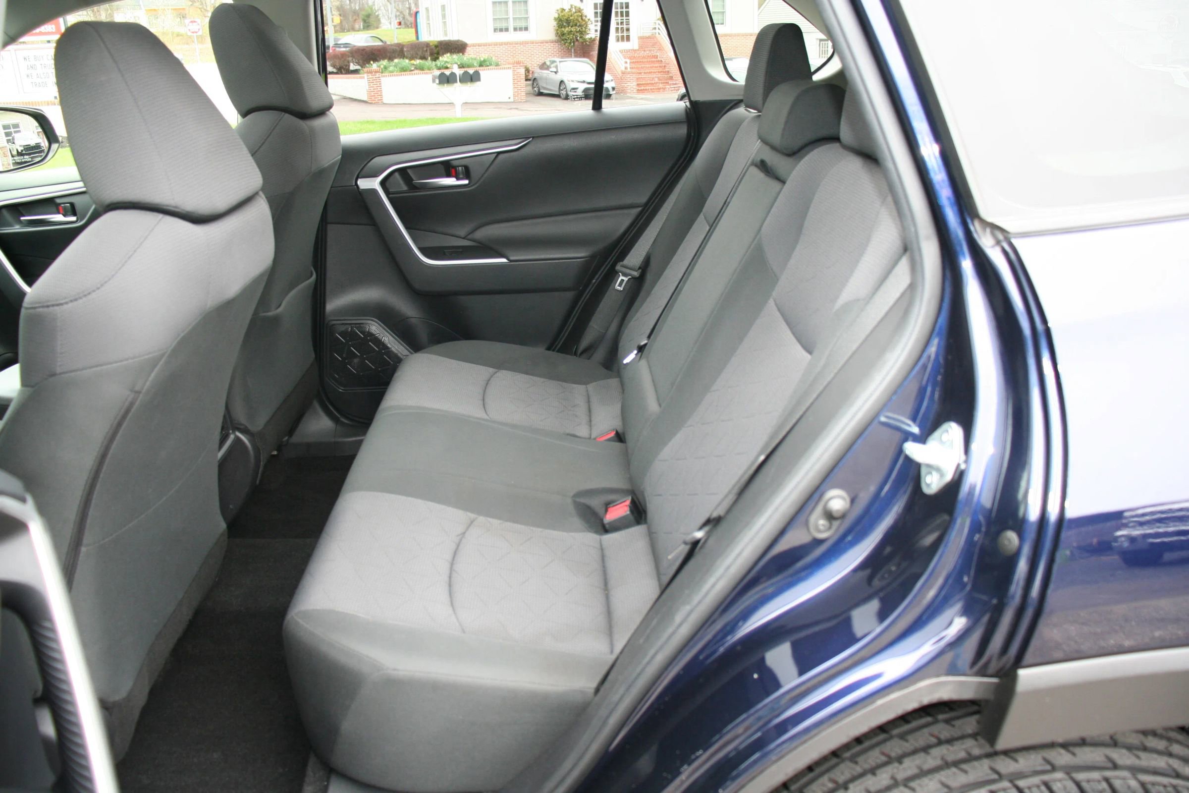 Used 2019 Toyota RAV4 XLE w/ Convenience Package image 36