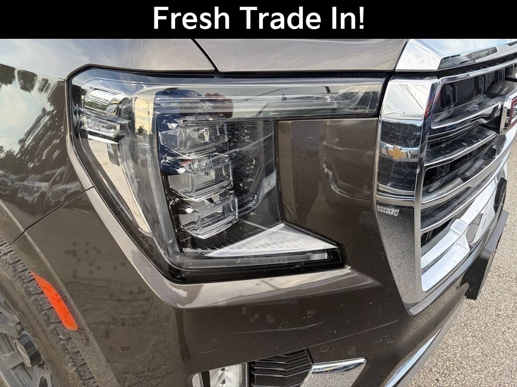 Used 2021 GMC Yukon SLT w/ SLT Premium Package RWD image 2