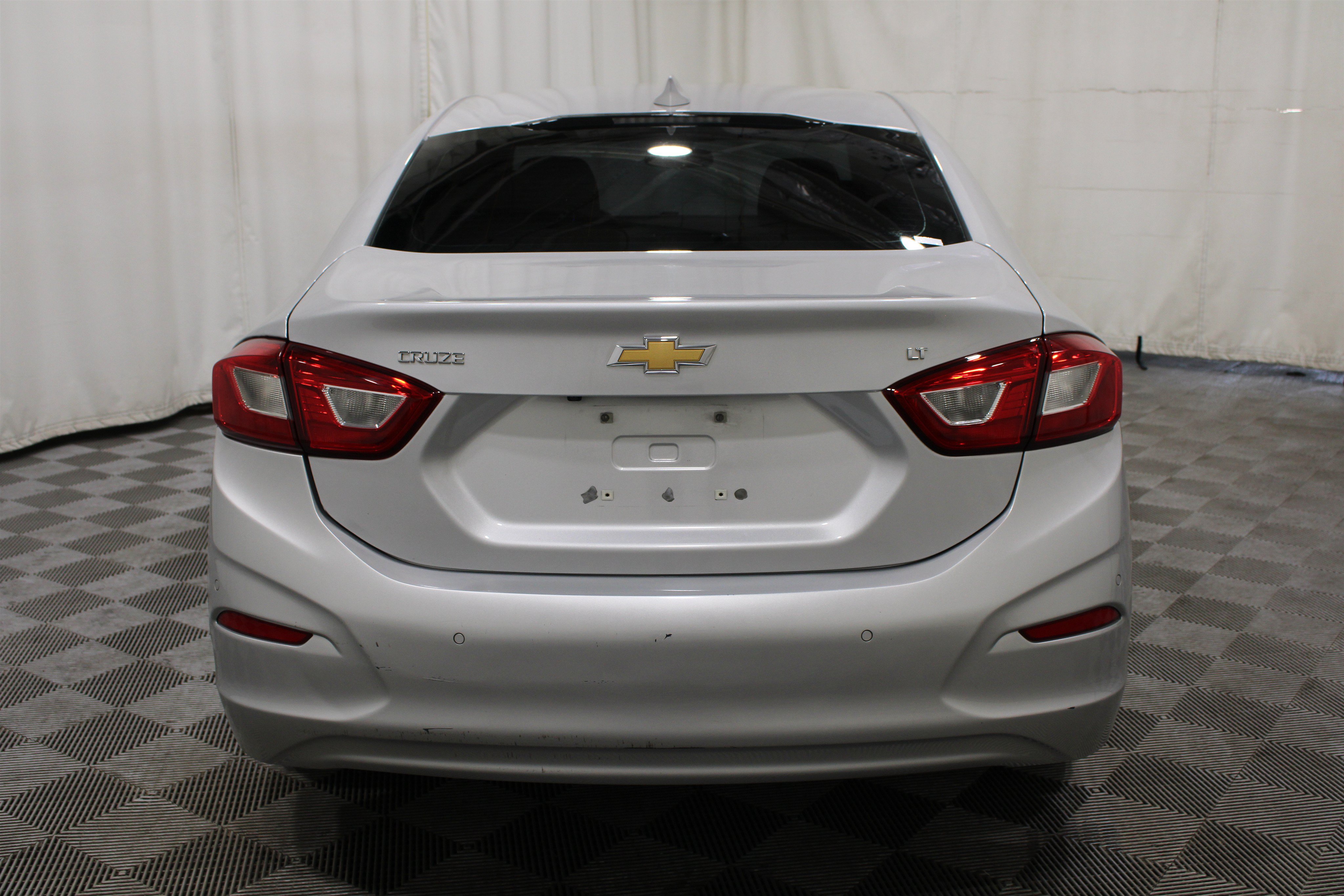 Used 2019 Chevrolet Cruze LT w/ Convenience Package FWD image 31