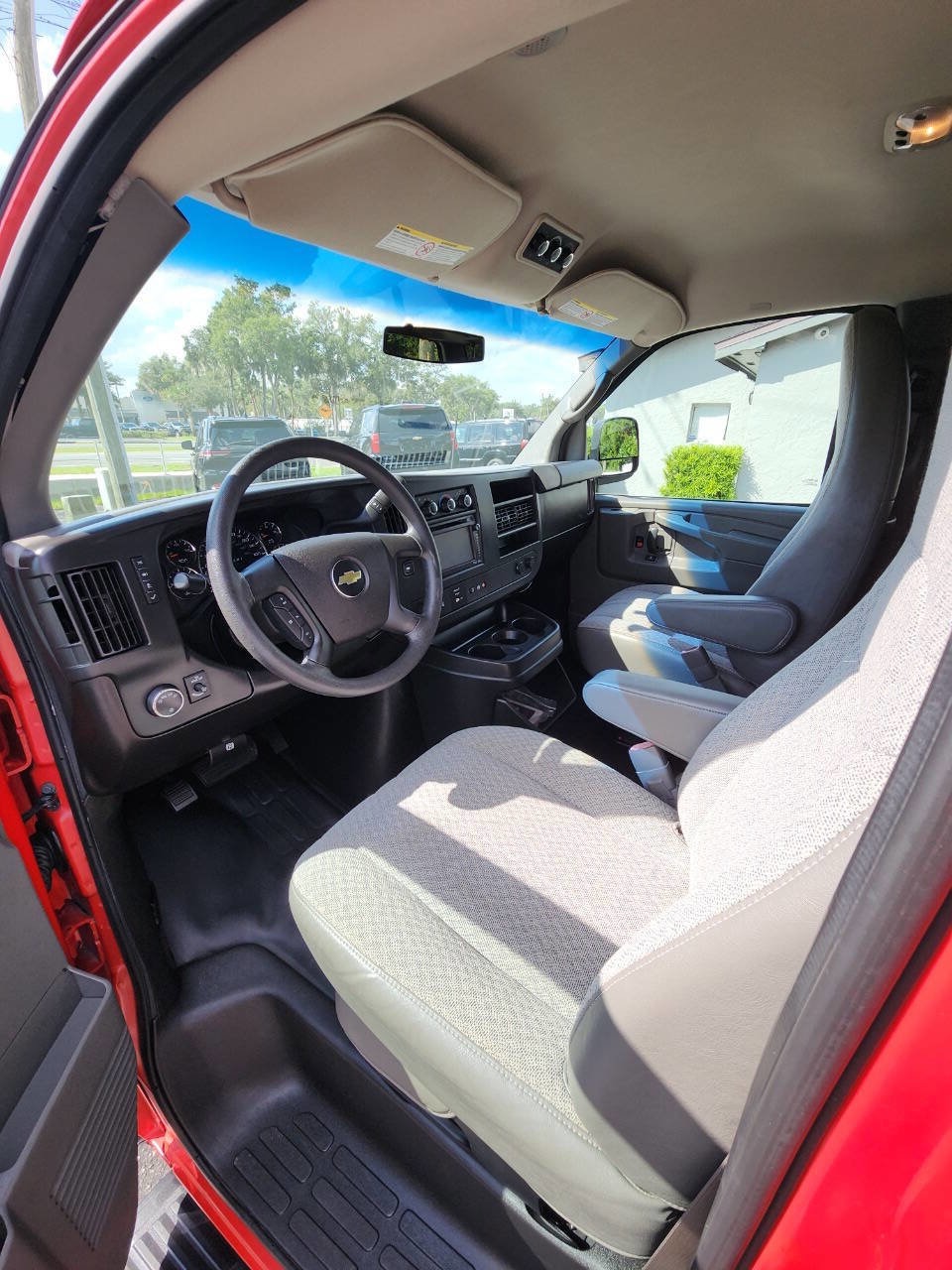Used 2014 Chevrolet Express 3500 LS image 14