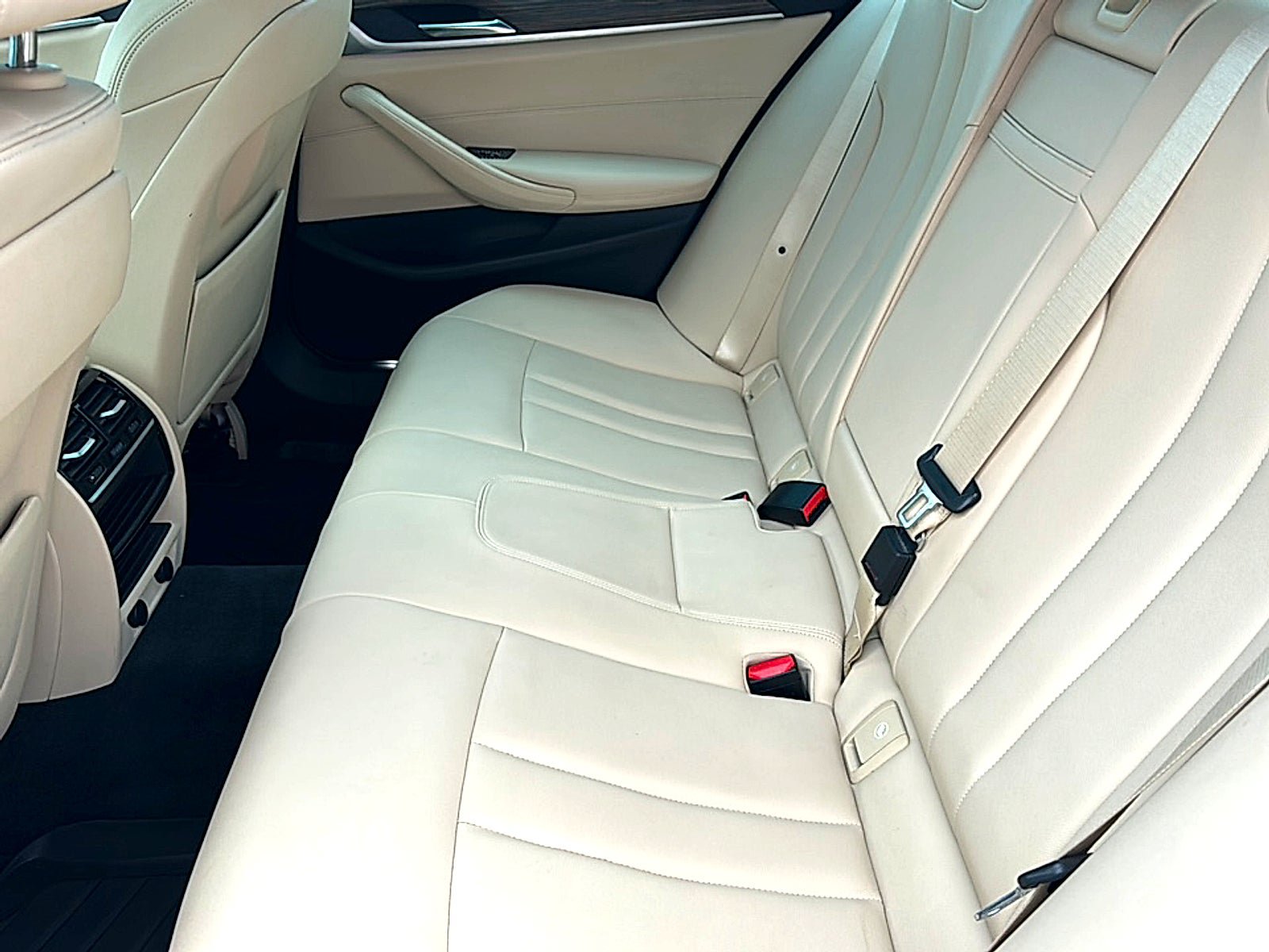 Used 2019 BMW 530i w/ Convenience Package RWD image 19