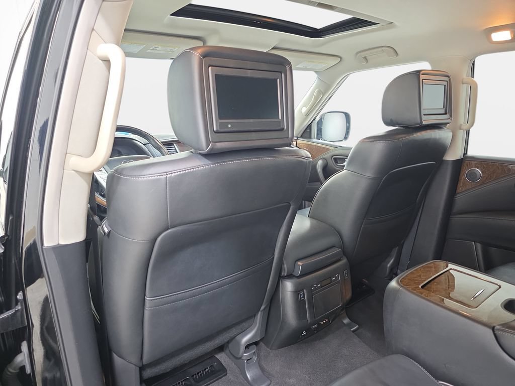 Used 2017 INFINITI QX80 4WD w/ Driver Assistance Package image 12