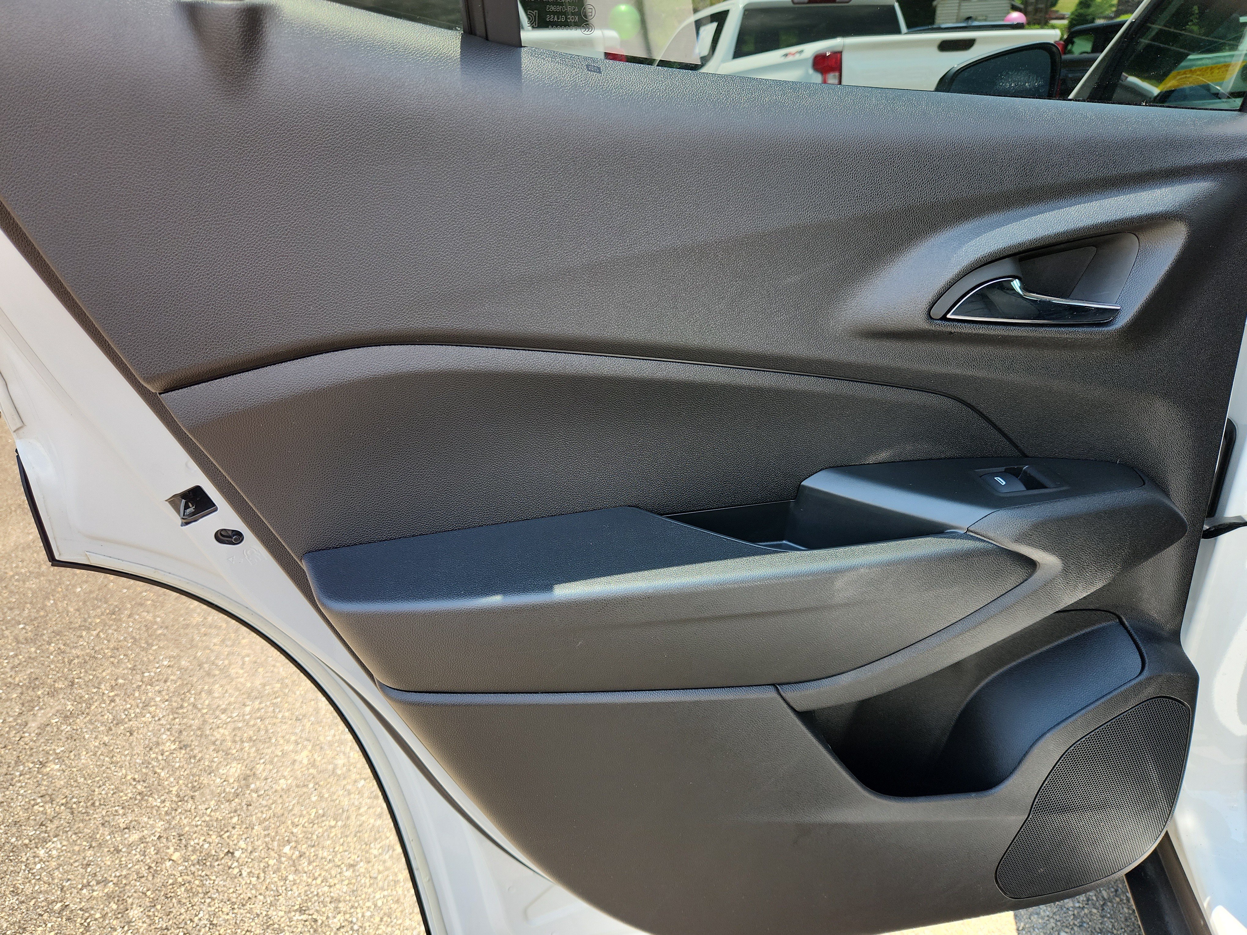 Used 2025 Chevrolet Trax ACTIV FWD image 26