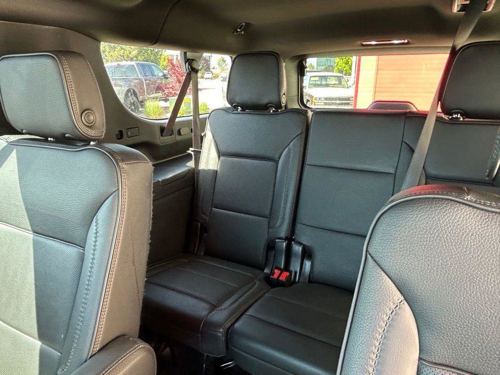 Used 2023 GMC Yukon XL Denali image 21