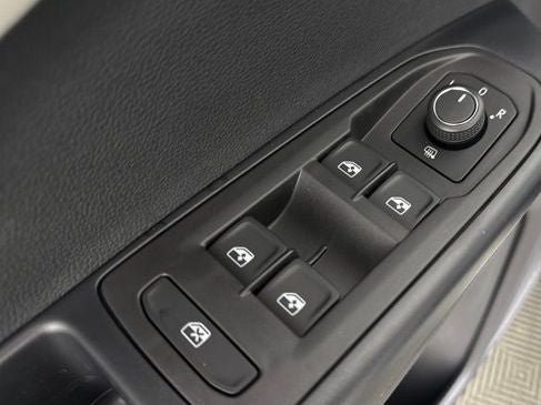 New 2026 Volkswagen Taos SE AWD/4WD image 21