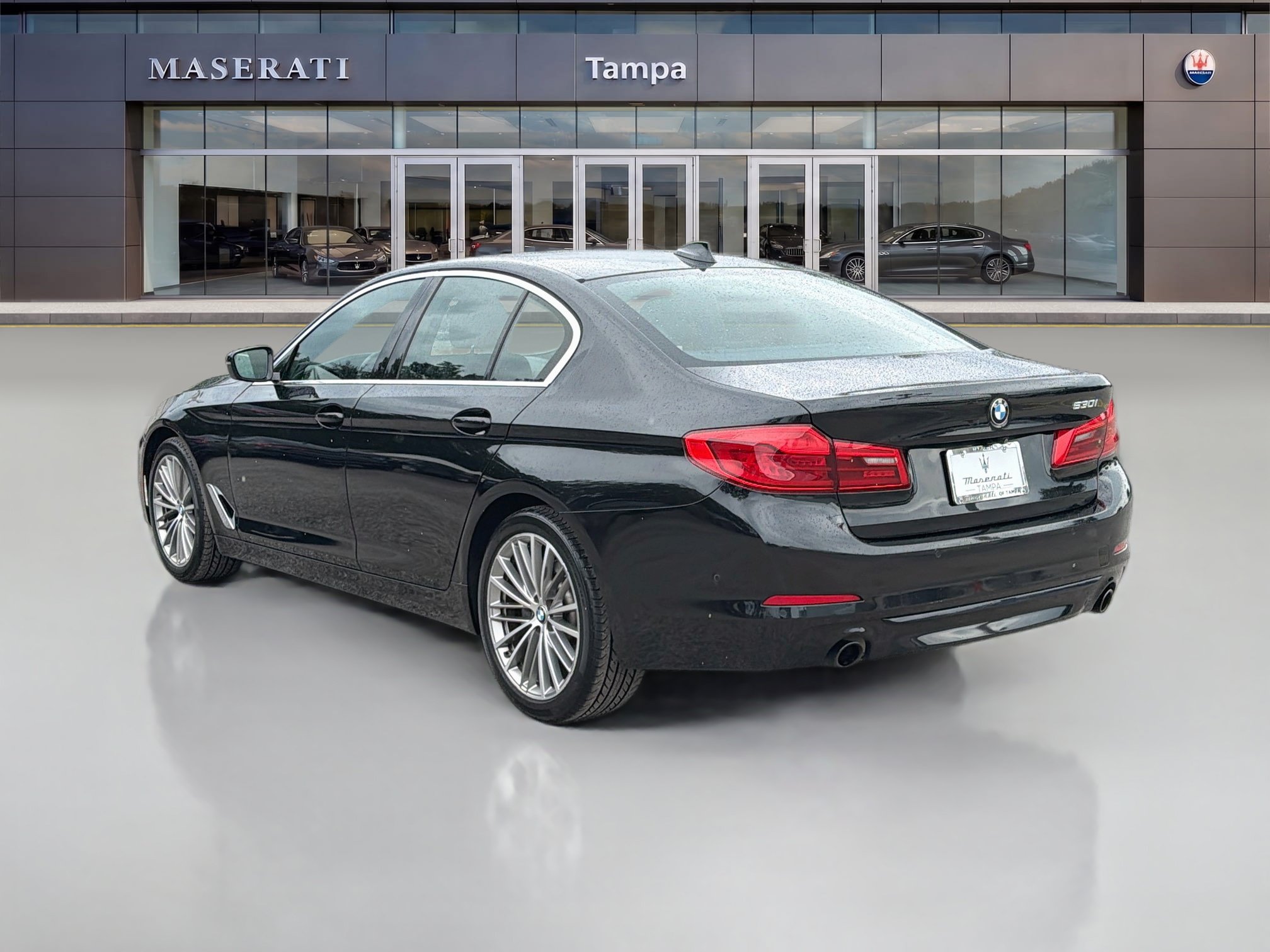 Used 2020 BMW 530i w/ Premium Package RWD image 5