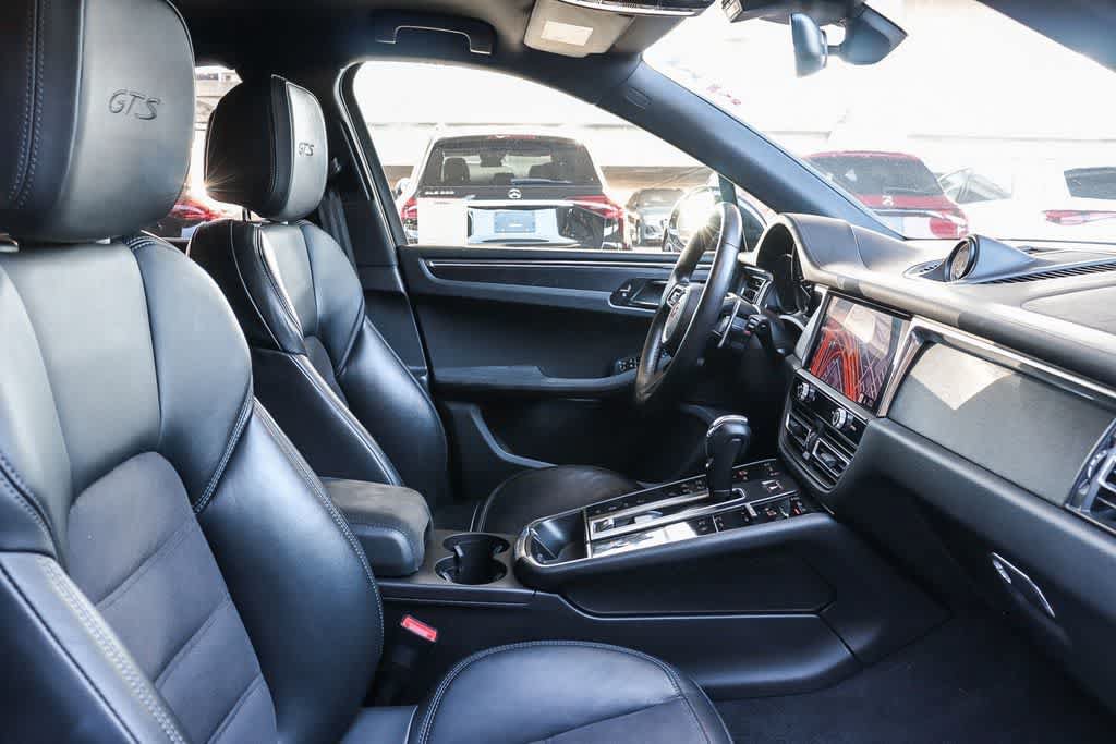 Used 2024 Porsche Macan GTS AWD/4WD image 15