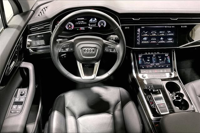 Used 2023 Audi Q7 2.0T Premium w/ Towing Package AWD/4WD image 4