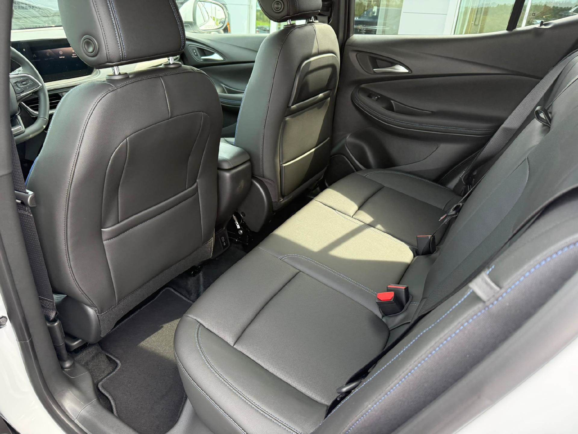 New 2026 Buick Encore GX Sport Touring w/ Comfort Package AWD/4WD image 10