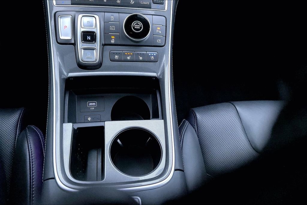 Used 2022 Hyundai Santa Fe Calligraphy image 15
