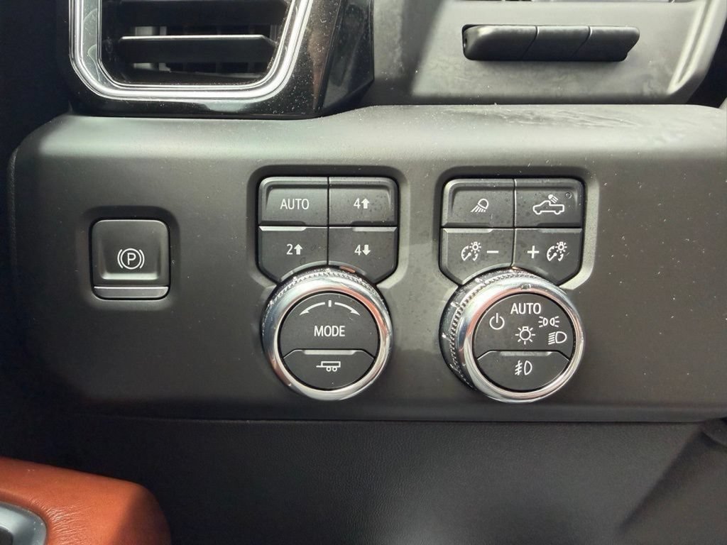 Used 2023 GMC Sierra 1500 Denali Ultimate AWD/4WD image 29