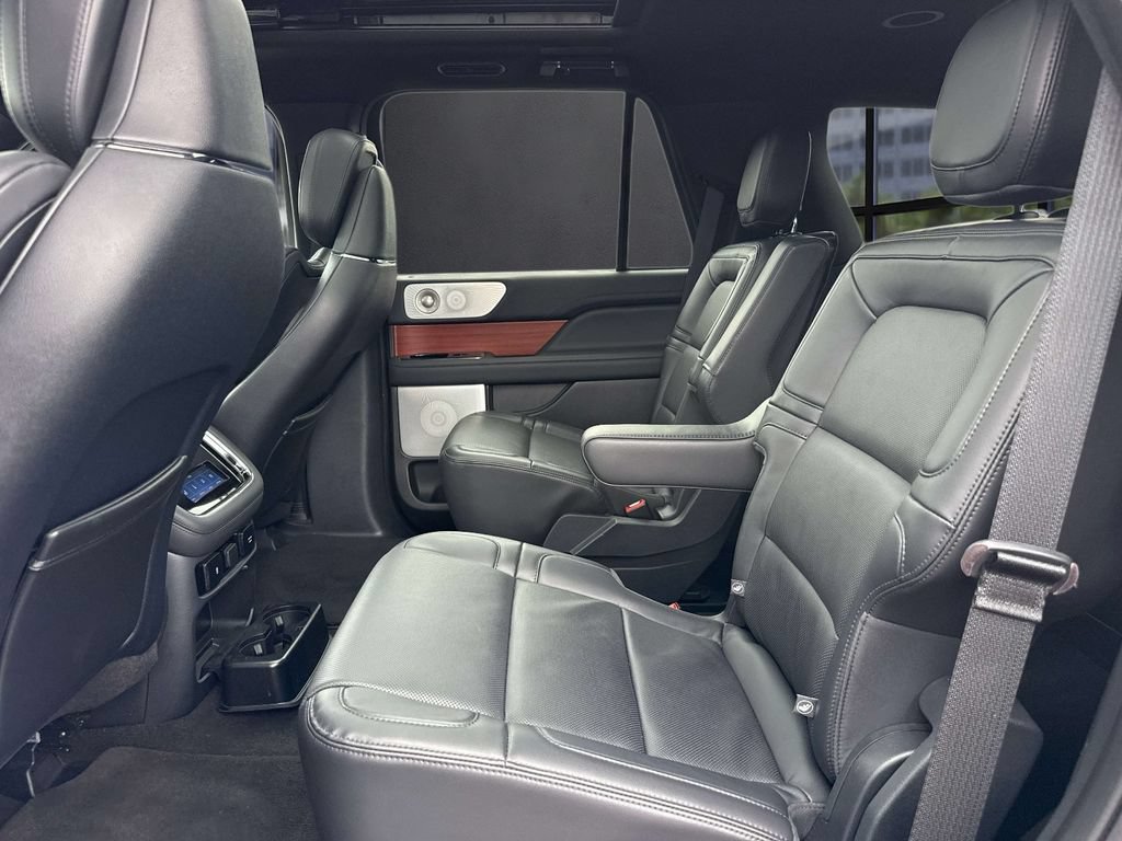 Used 2024 Lincoln Navigator Reserve AWD/4WD image 13