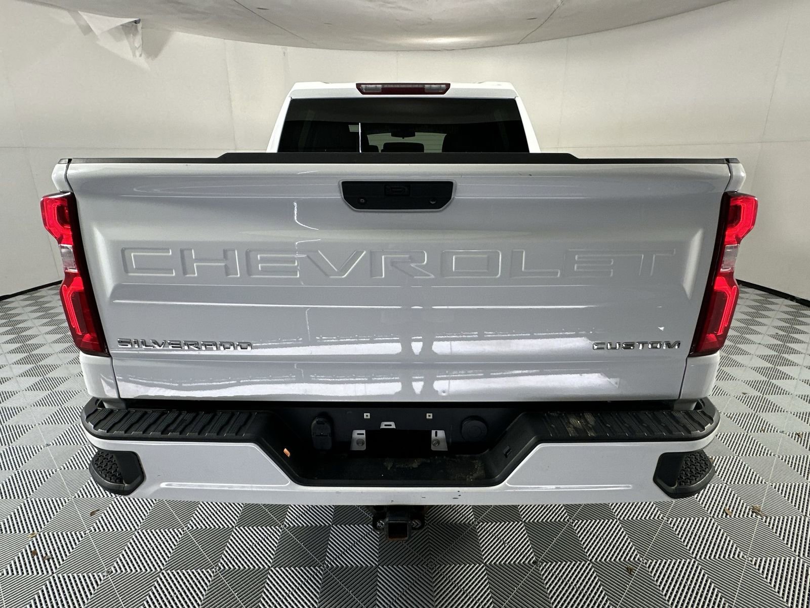 Used 2021 Chevrolet Silverado 1500 Custom RWD image 7