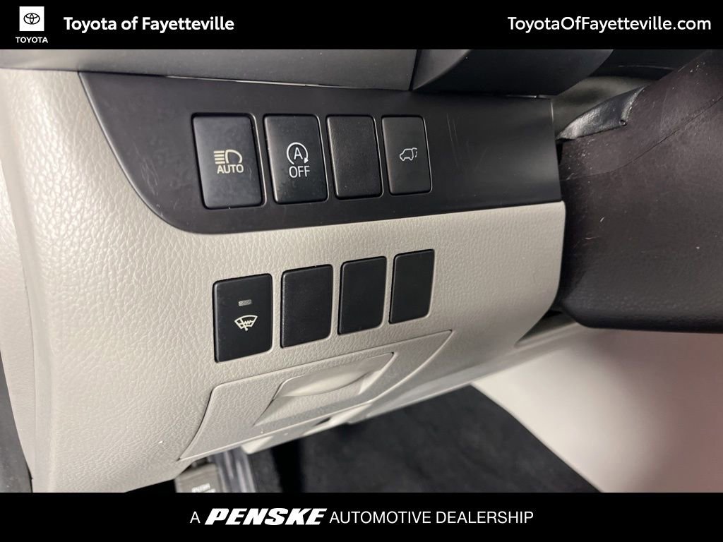 Used 2019 Toyota Highlander XLE FWD image 30