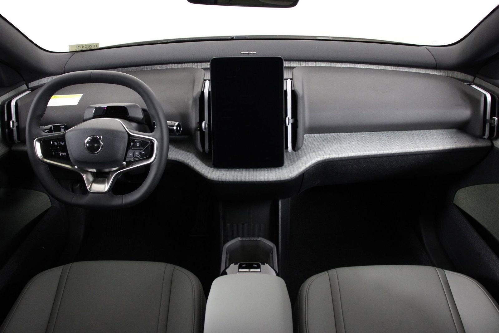 New 2026 Volvo EX30 Cross Country Ultra image 5