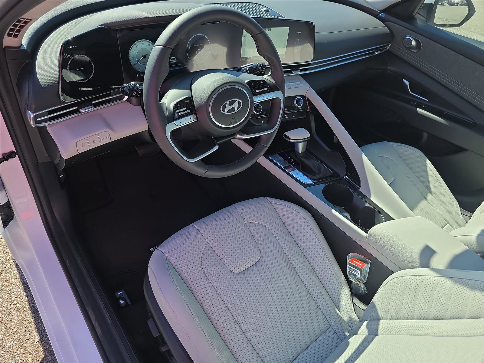 New 2026 Hyundai Elantra Limited image 4