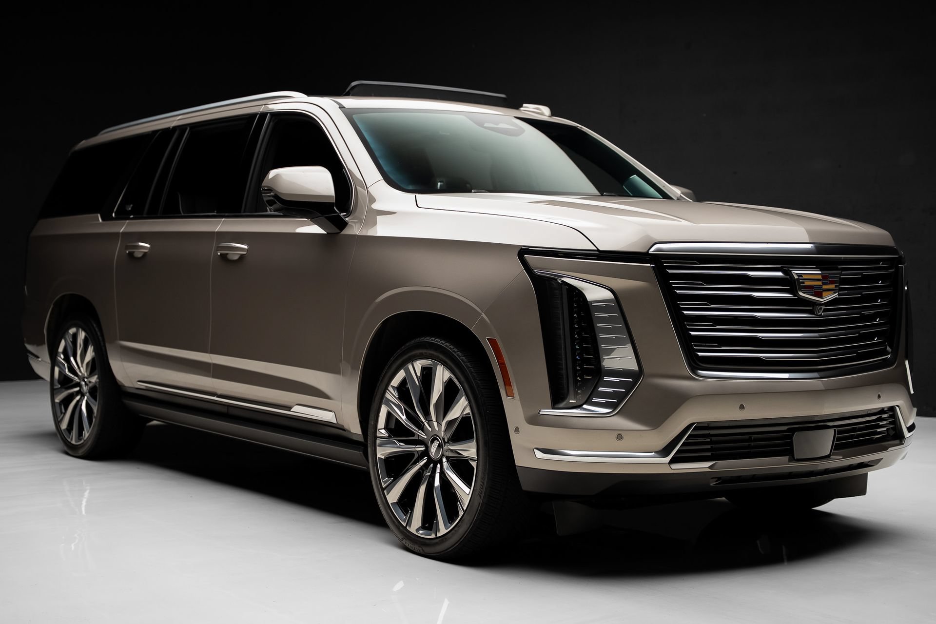 Used 2025 Cadillac Escalade ESV Premium Luxury Platinum AWD/4WD image 92
