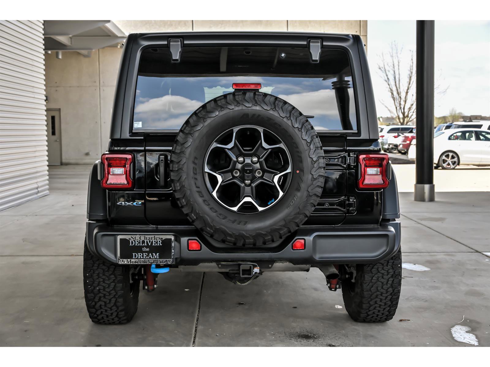 Used 2022 Jeep Wrangler Unlimited Rubicon 4xe w/ Cold Weather Group AWD/4WD image 7
