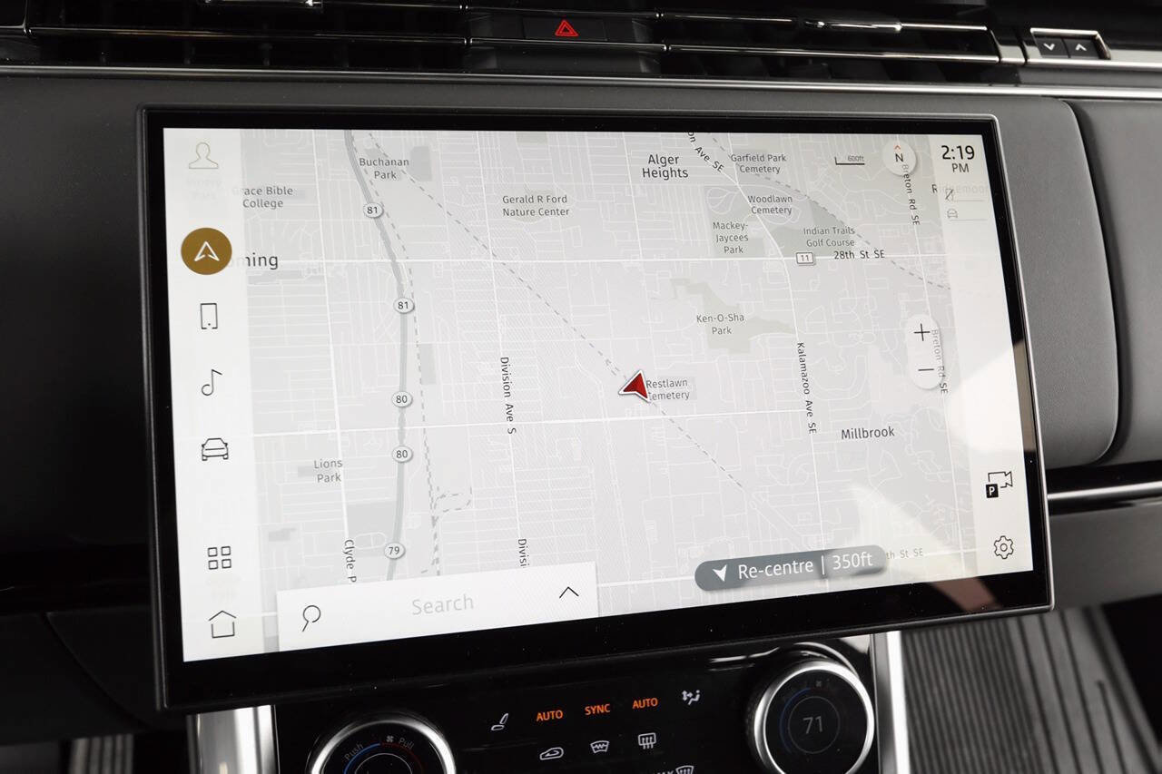 Used 2023 Land Rover Range Rover SE image 40