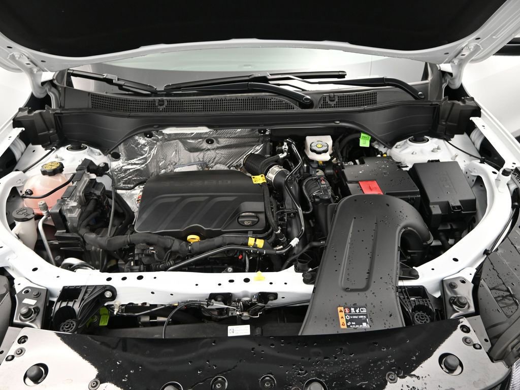 Used 2025 Chevrolet Trax ACTIV w/ Sunroof Package image 16