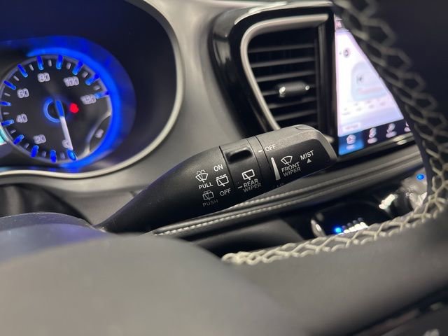 Used 2023 Chrysler Pacifica Touring-L w/ S Appearance Package image 39