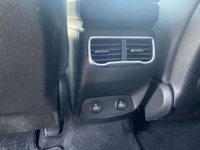 Used 2023 Hyundai Santa Fe SEL FWD image 12