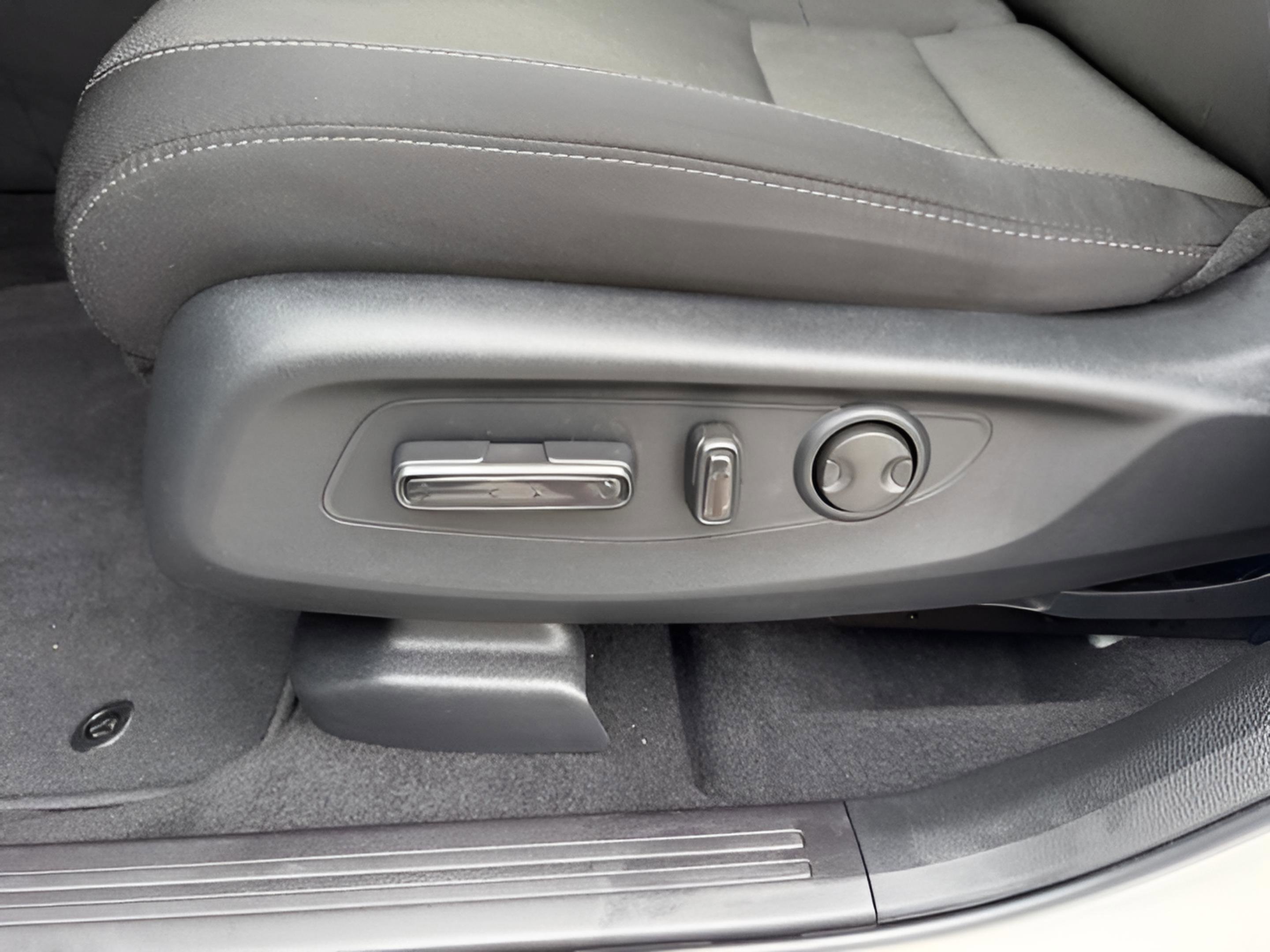 Certified 2025 Honda CR-V EX image 24