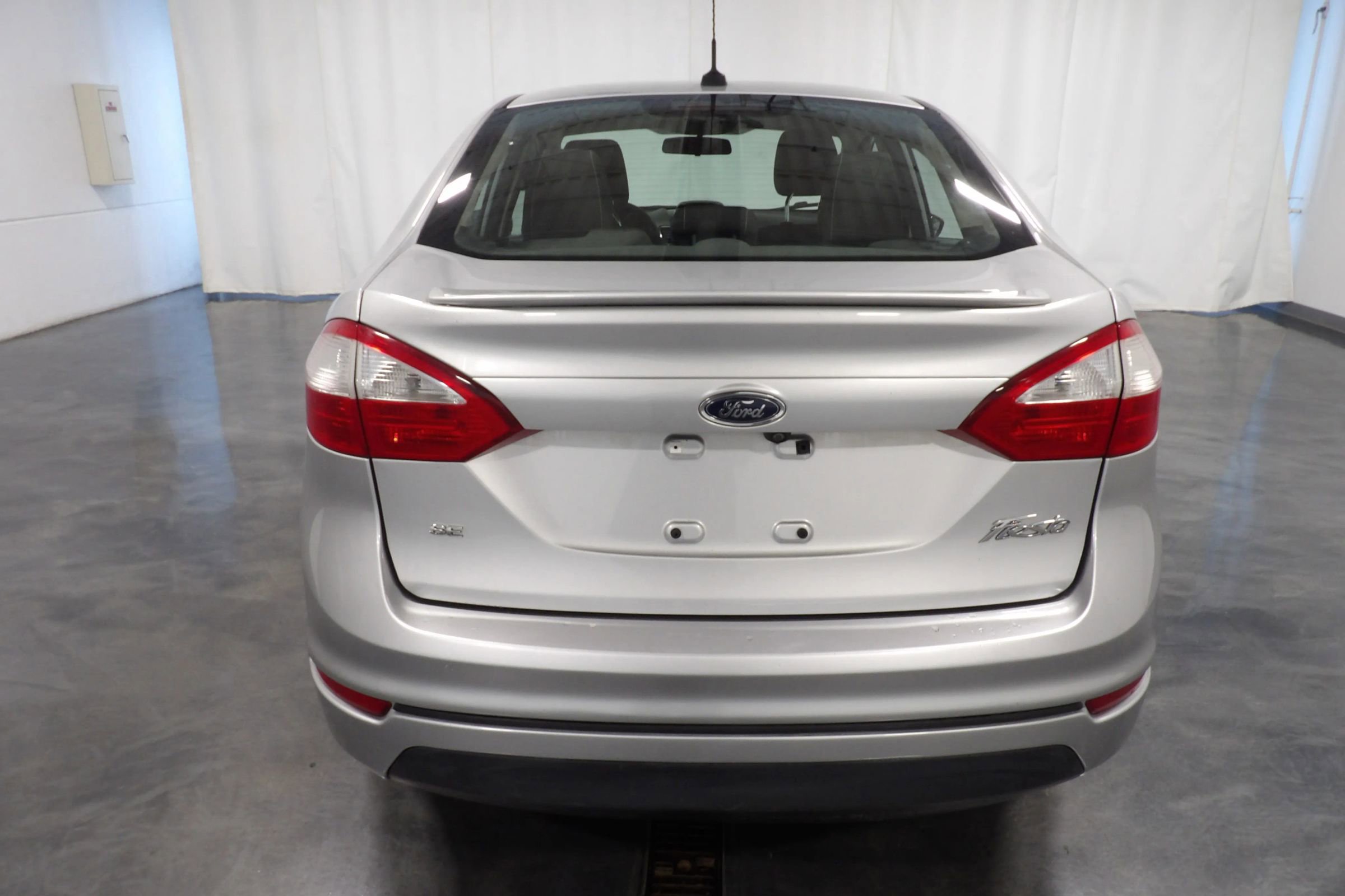 Used 2019 Ford Fiesta SE w/ Equipment Group 201A FWD image 5