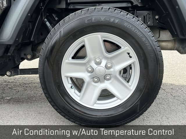 Used 2020 Jeep Gladiator Sport w/ Quick Order Package 24S AWD/4WD image 11