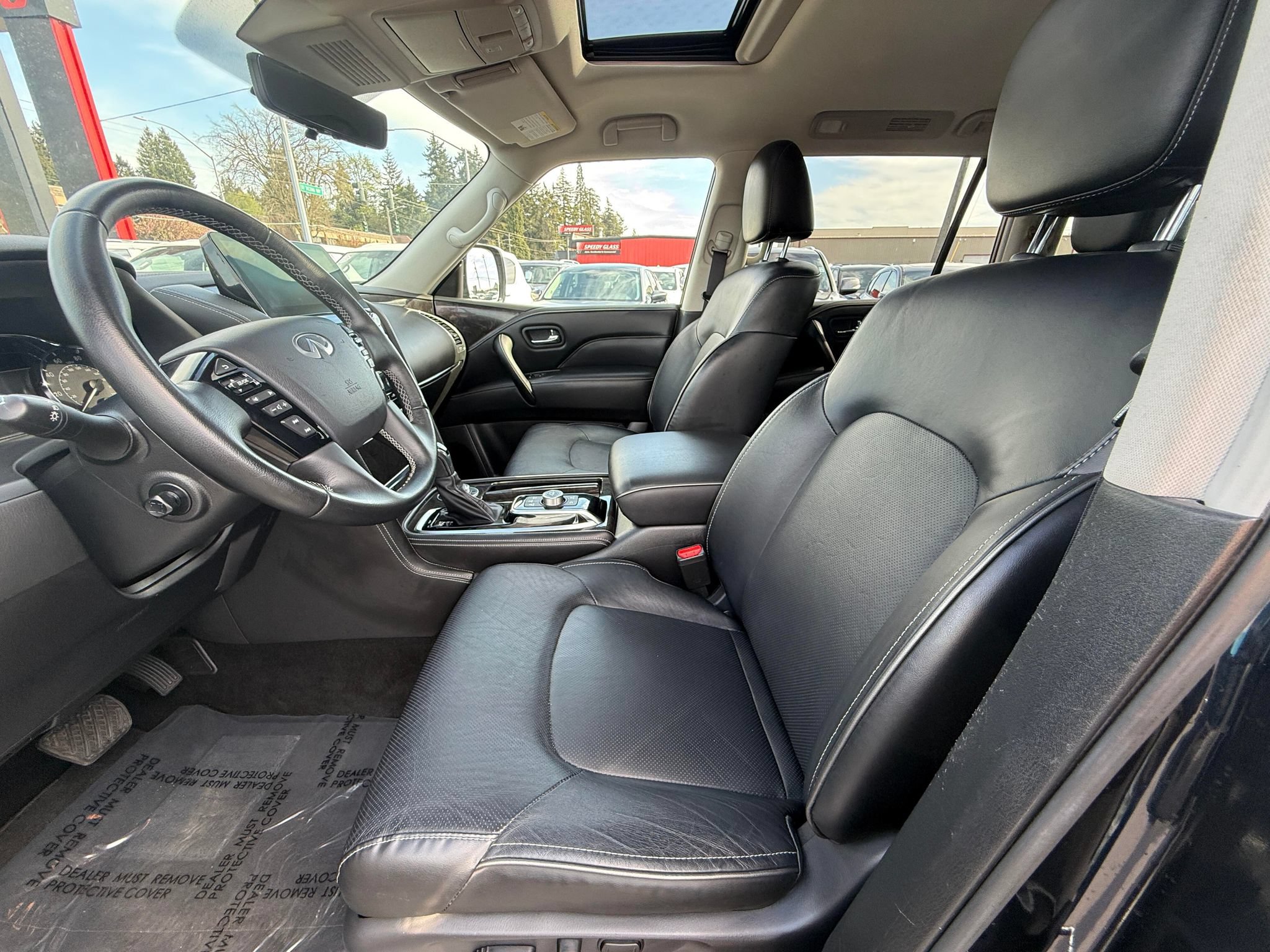 Used 2024 INFINITI QX80 Luxe AWD/4WD image 5