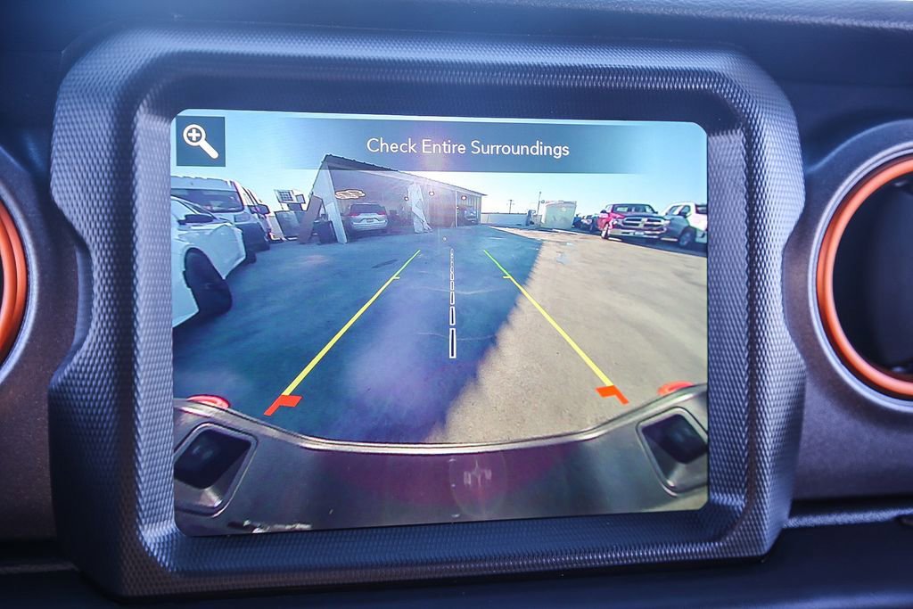 Certified 2022 Jeep Gladiator Mojave w/ Cold Weather Group image 25