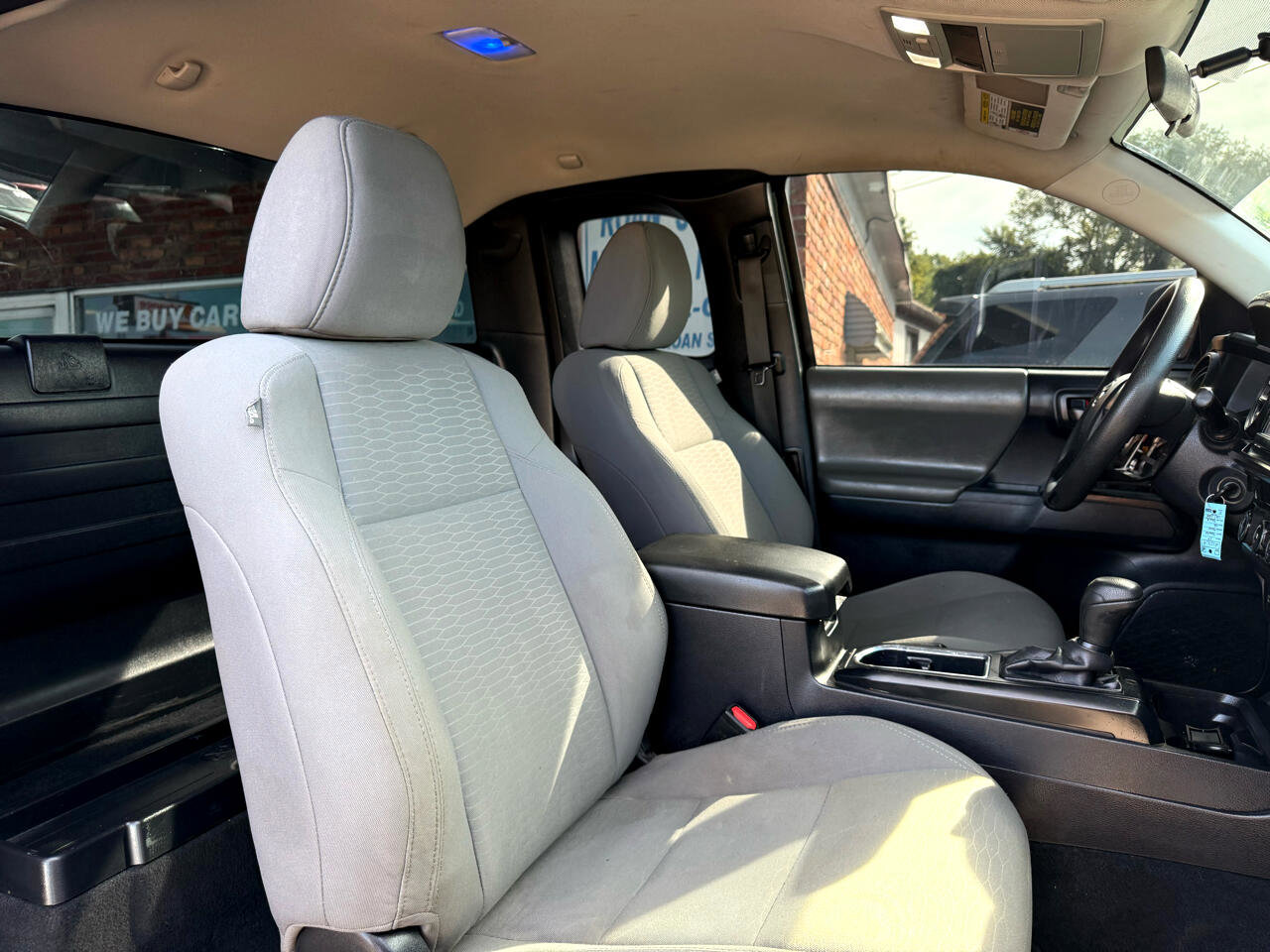Used 2017 Toyota Tacoma SR image 25