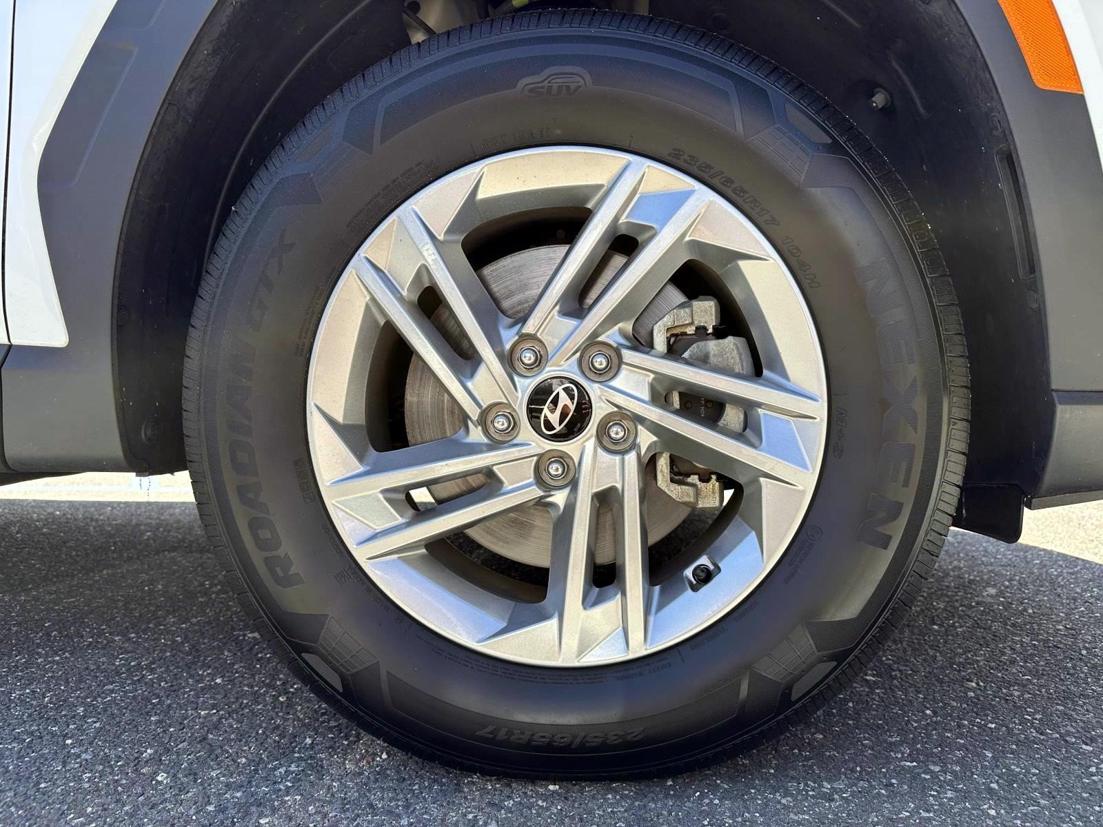 Used 2025 Hyundai Tucson SE AWD/4WD image 6