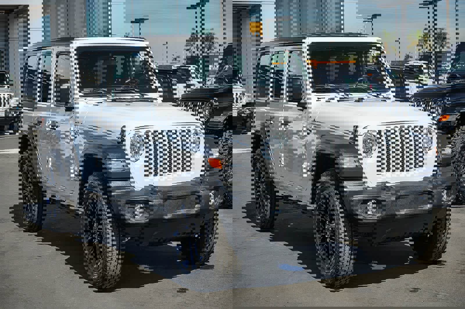 Used 2022 Jeep Wrangler Unlimited Sport image 3
