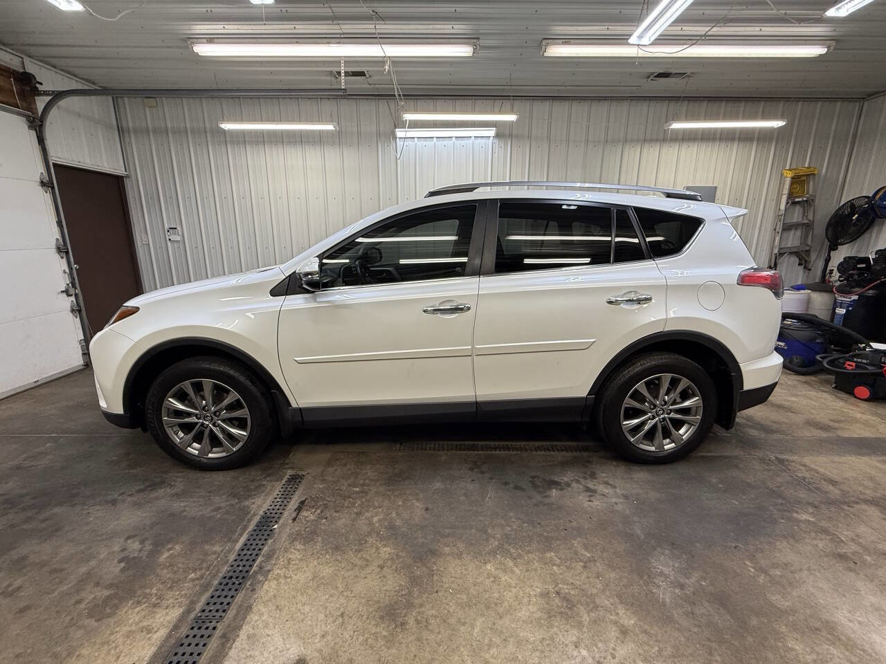 Used 2017 Toyota RAV4 Limited w/ Protection Package image 2