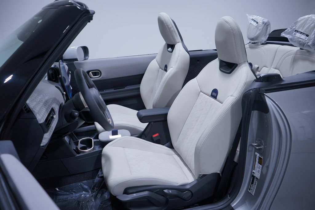 Used 2026 MINI Cooper S FWD image 6
