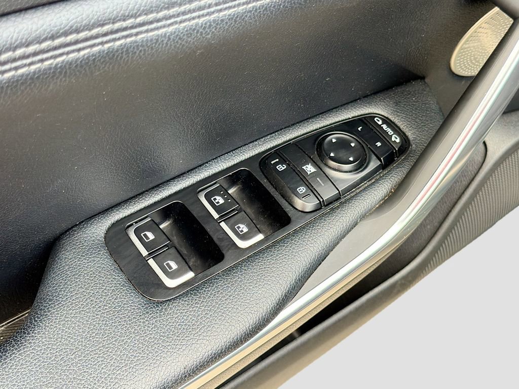 Used 2022 Kia Stinger GT-Line w/ Sun & Sound Package image 18