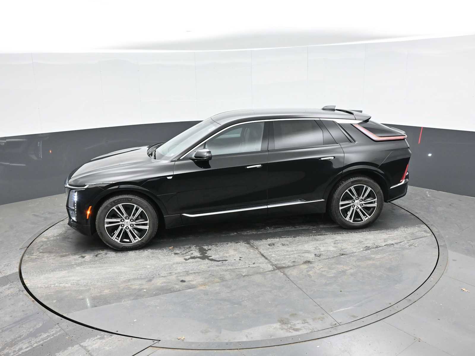 New 2025 Cadillac Lyriq Luxury image 26