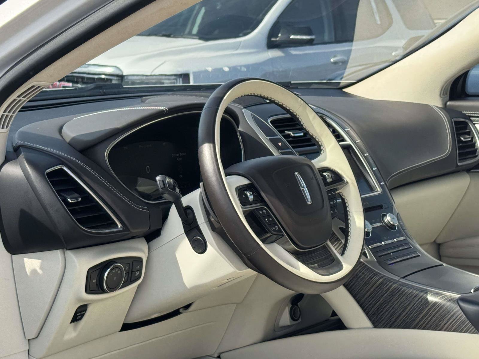 Used 2019 Lincoln Nautilus Black Label AWD/4WD image 12