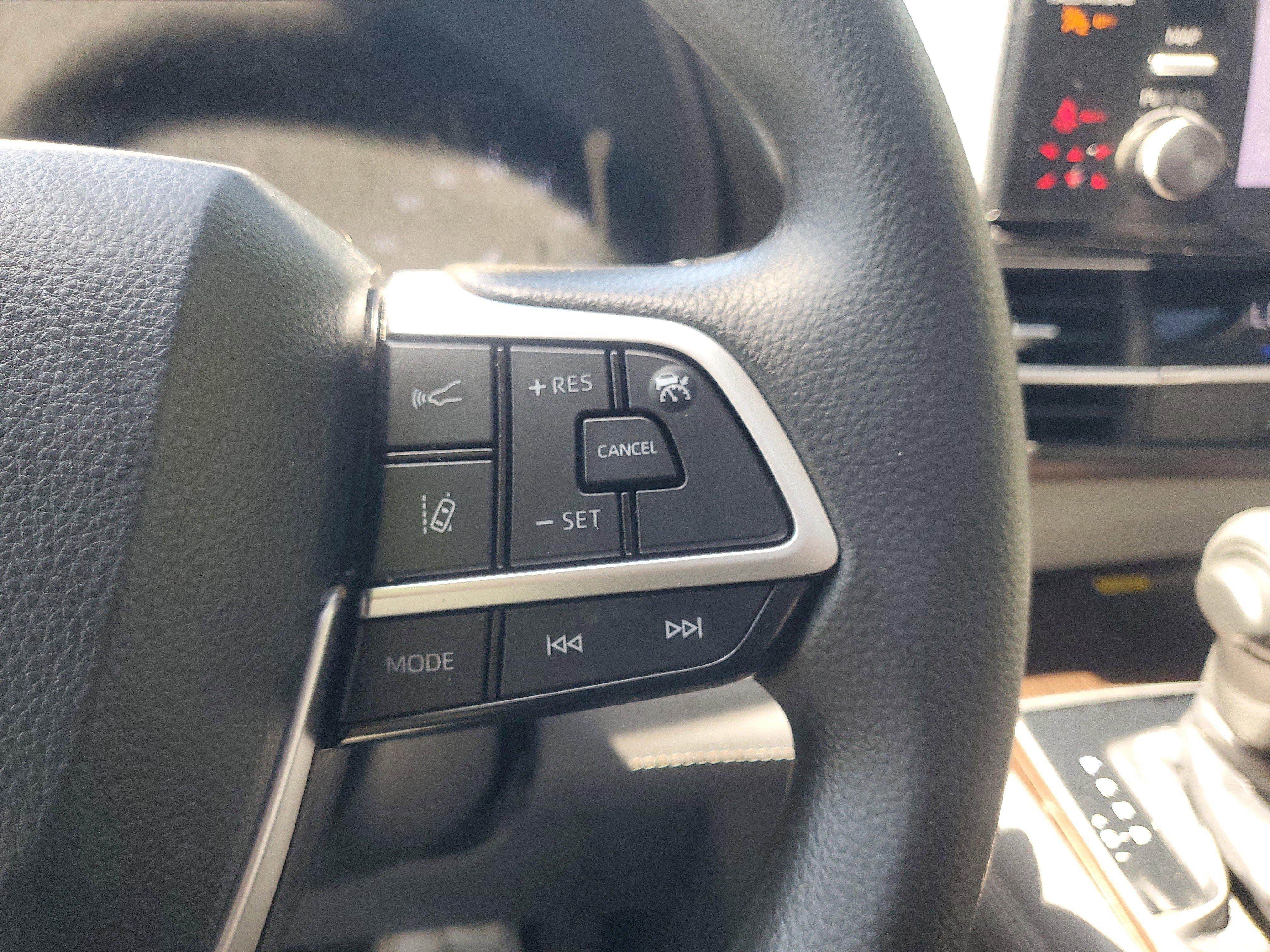 Used 2021 Toyota Sienna LE w/ LE Plus Package FWD image 23