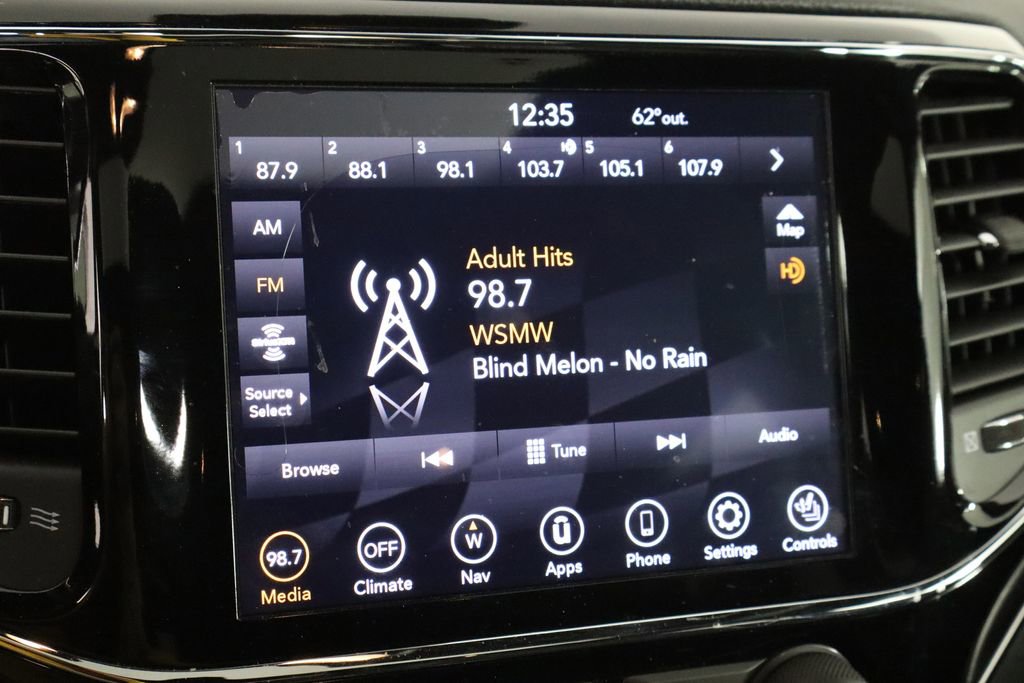 Used 2020 Jeep Grand Cherokee Limited w/ Trailer Tow Group IV image 30