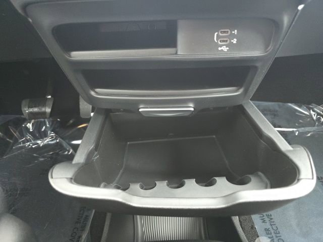 New 2026 Chrysler Pacifica Select image 15