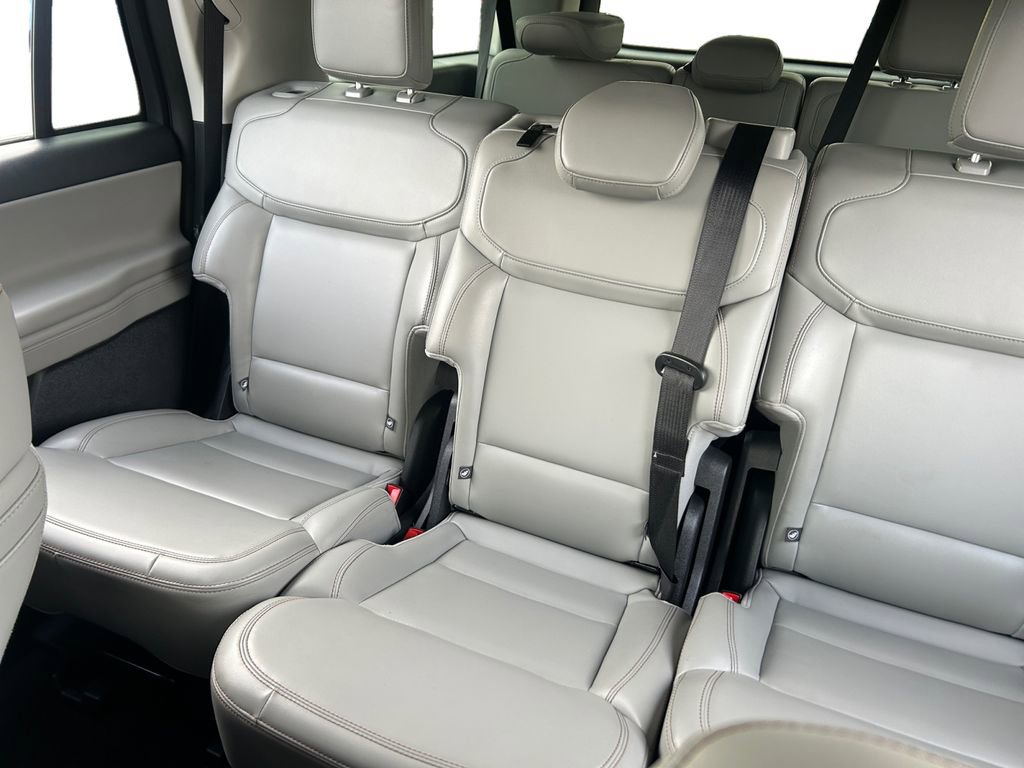 Used 2025 Ford Expedition Max Active image 15