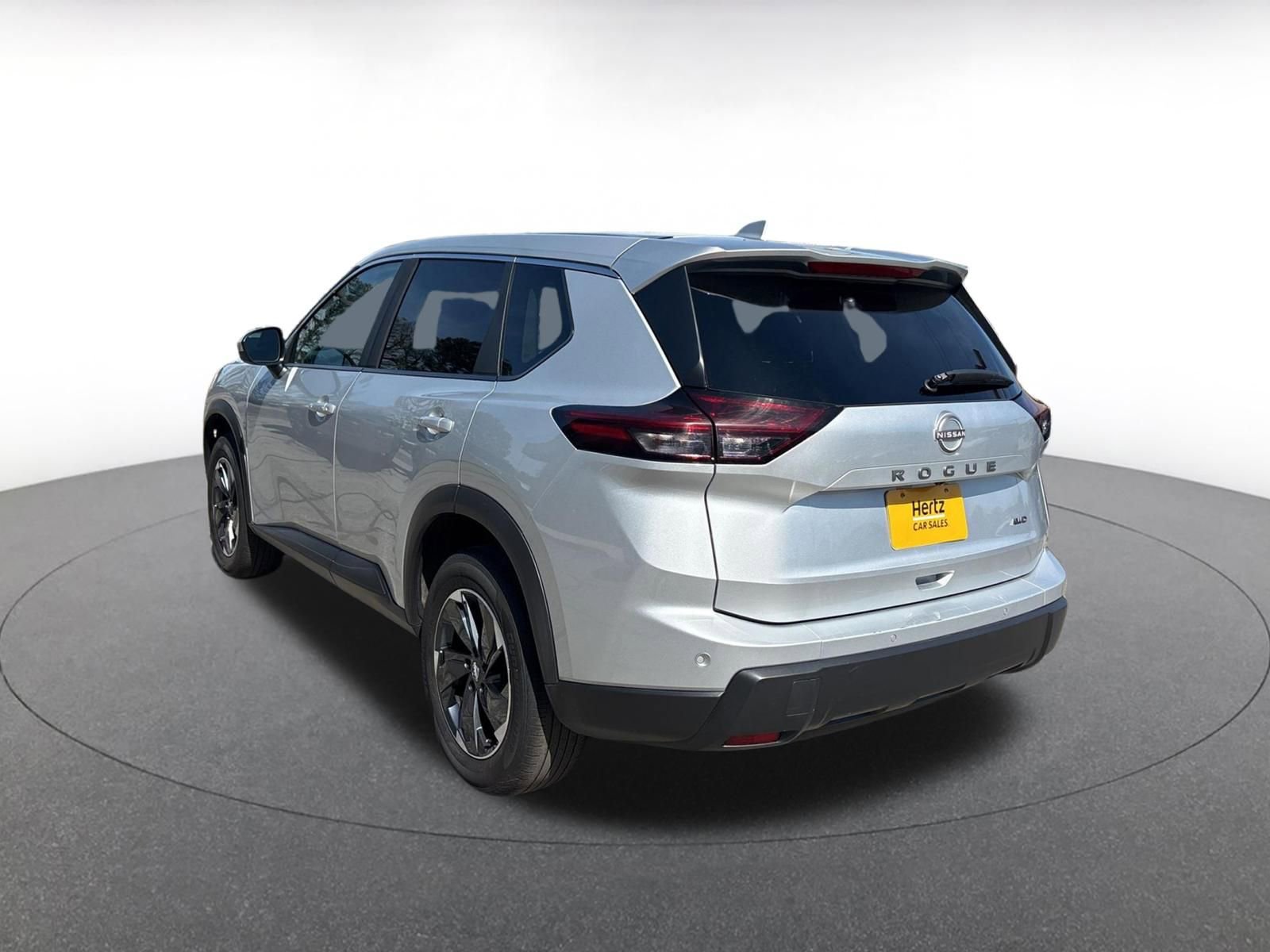 Used 2025 Nissan Rogue SV AWD/4WD image 12