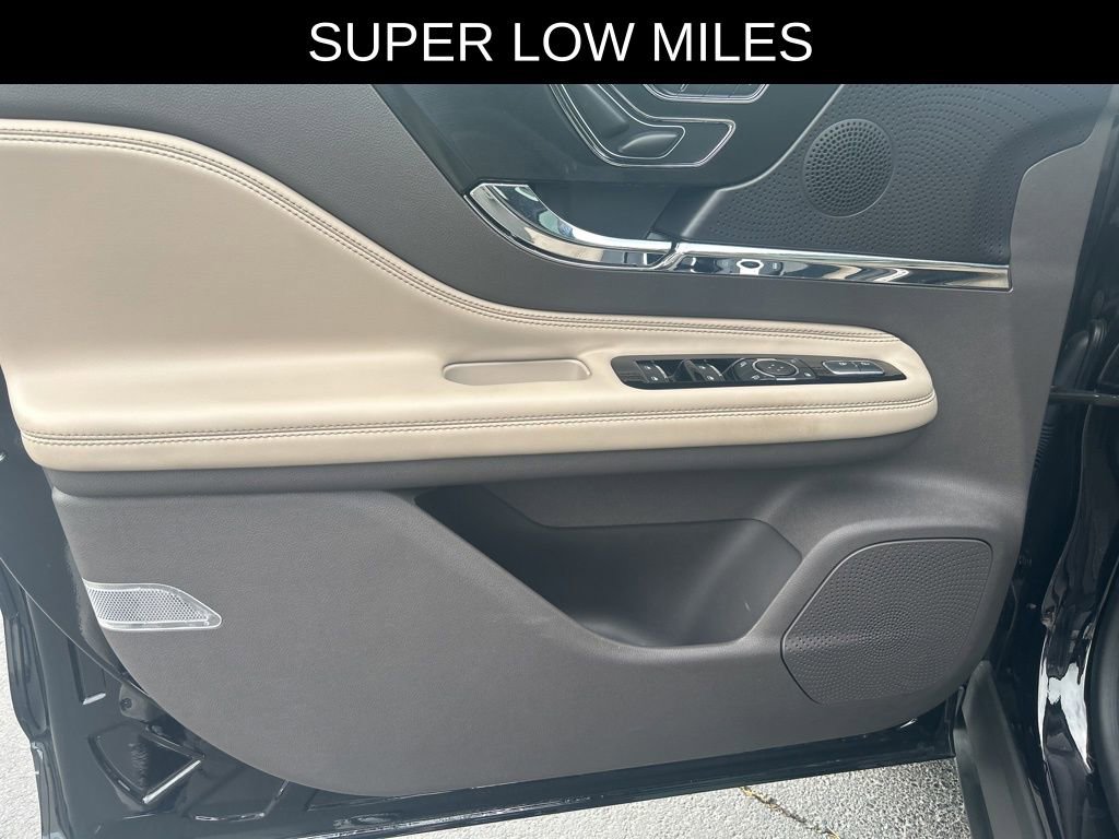 Used 2023 Lincoln Corsair Reserve w/ Equipment Group 201A FWD image 7