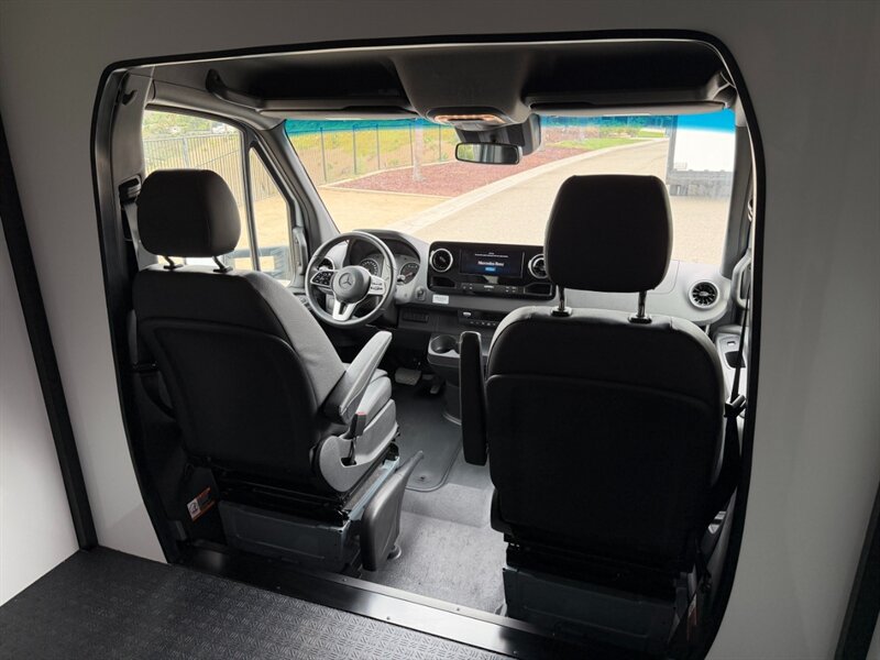 Used 2024 Mercedes-Benz Sprinter 3500 image 16