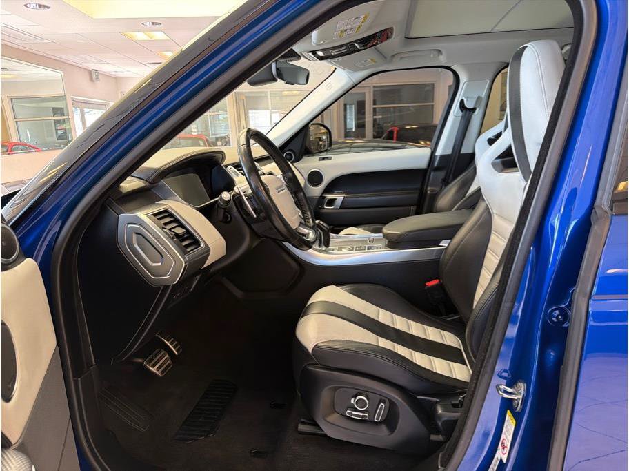Used 2017 Land Rover Range Rover Sport SVR AWD/4WD image 10
