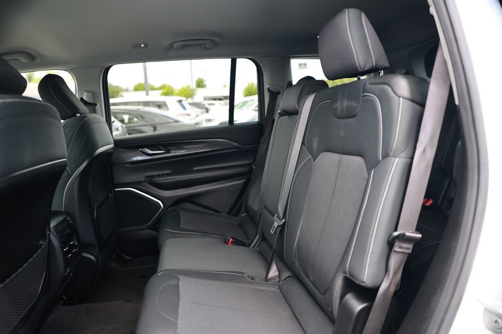 Used 2021 Jeep Grand Cherokee L Laredo w/ Luxury Tech Group I AWD/4WD image 33